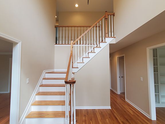 4th image of 6636 Wyndwatch Dr