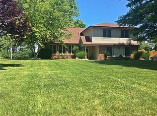 3266 W Sunset Dr N, Greenfield, IN