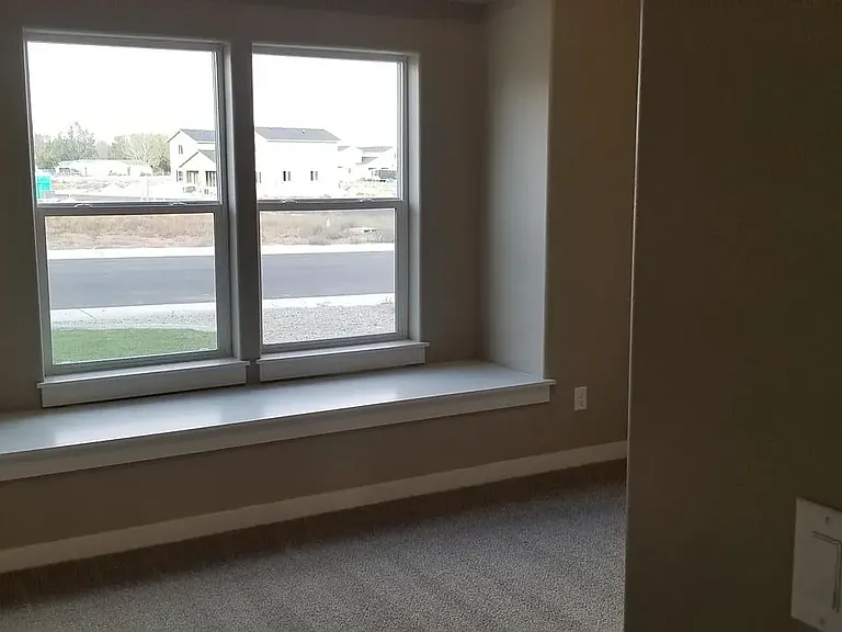 52 Sunwest Dr — Photo 7