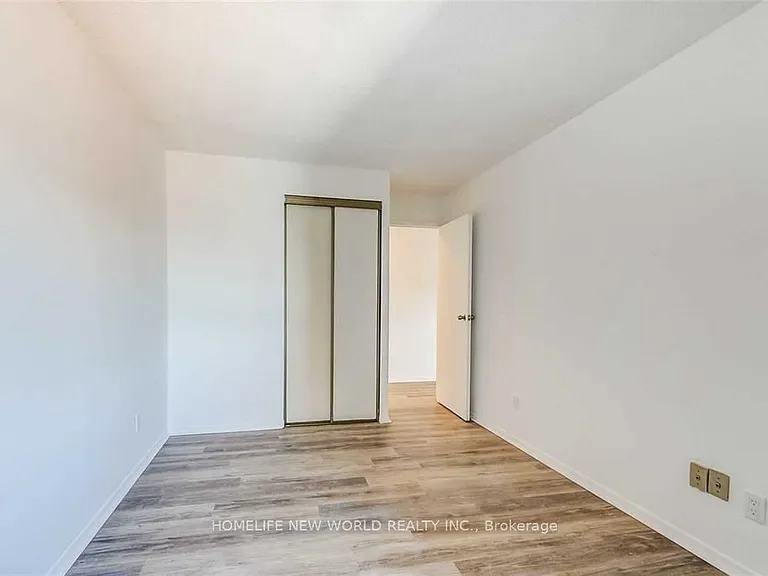 633 Bay St #2523 — Photo 14
