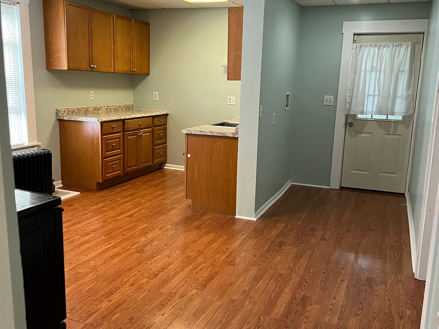 2 bed, 1200 sqft, $2,200 — Photo 2