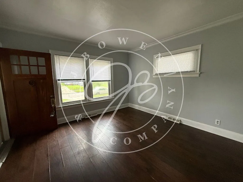 2 bed, 1.0 bath, 832 sqft, $1,000 — Photo 3