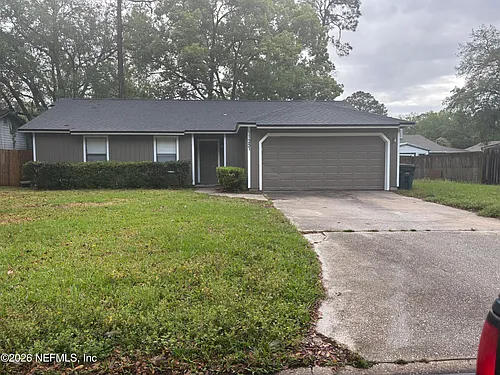 11251 Cloverhill Cir E Photo 1