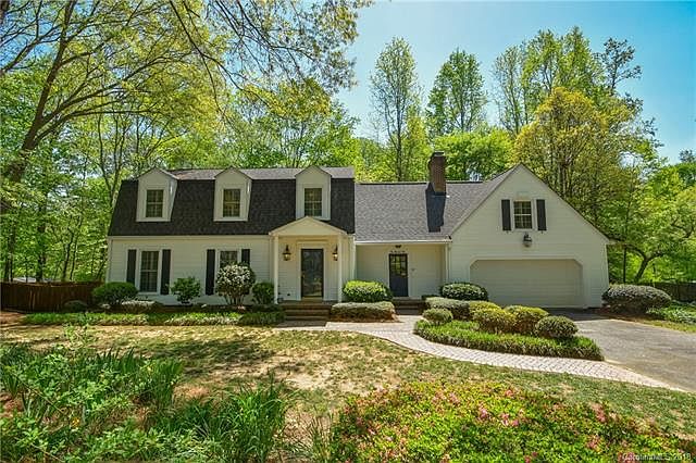 1st image of 204 Woodleigh Dr