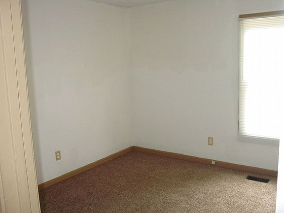 5th image of 3858 Bentley Dr