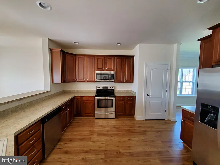 233 Kanter Dr — Photo 5