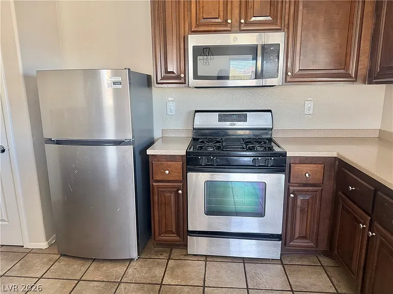 6774 Antique Oak Ct — Photo 7