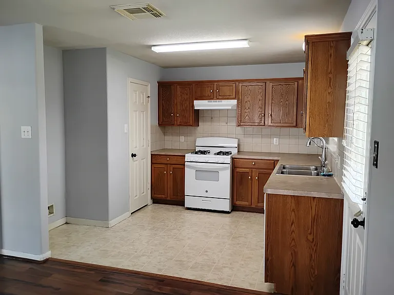 6403 Bella Sera Dr — Photo 12