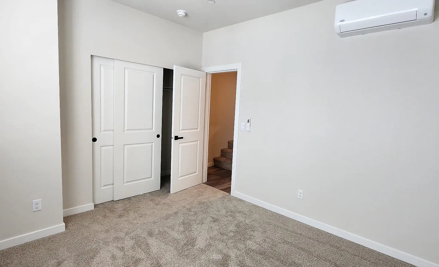 3 bed, 1965 sqft, $3,595 — Photo 4