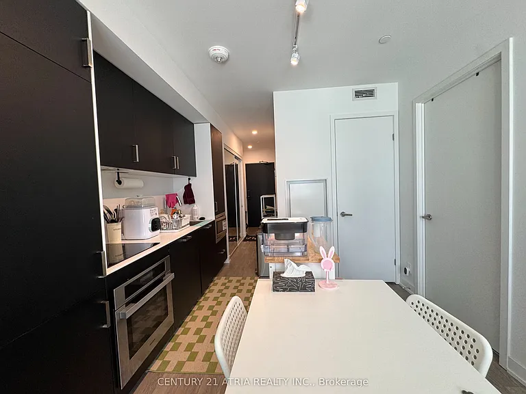 88 Queen St E #2906 — Photo 10