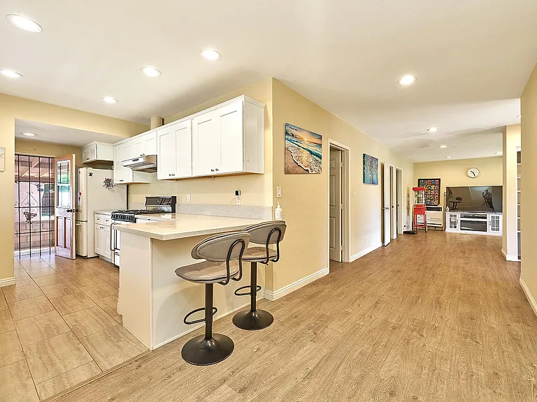 2837 W Avenue 33 — Photo 22