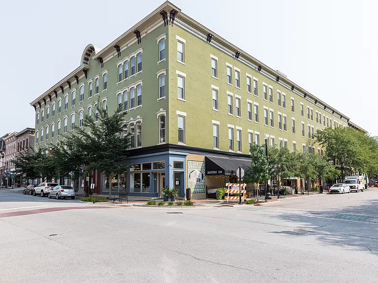 Lahr Apartments — Photo 41