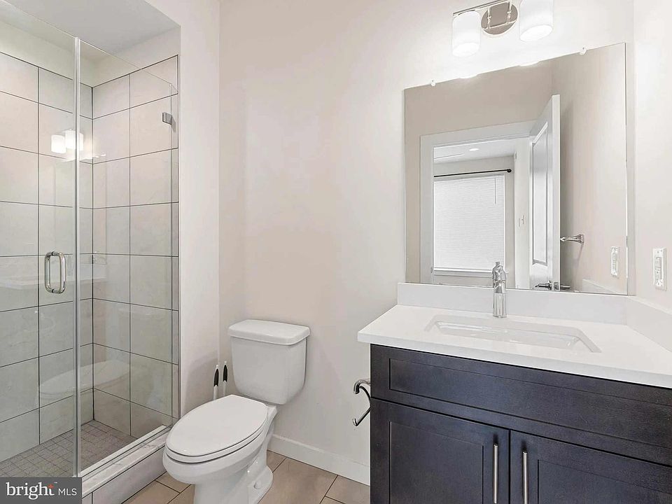 1FL Bedroom Private Bathroom