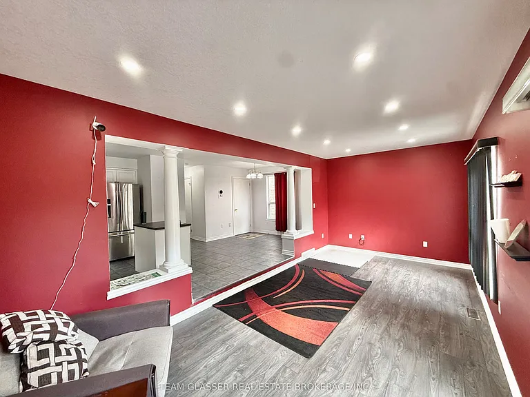 691 Oakcrossing Rd — Photo 4