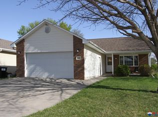 1200 W Lake St, Lincoln, NE 68522