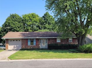 1506 Saratoga Dr, Collinsville, IL