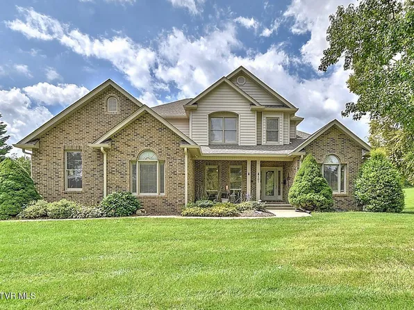 107 Strawberry Field Dr, Johnson City, TN 37604