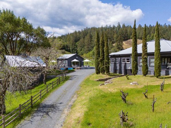 8781 Martinelli Rd, Forestville, CA 95436