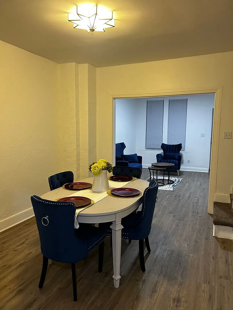 Newly Renovated 4 Bedroom Home in York City School District! — Photo 4