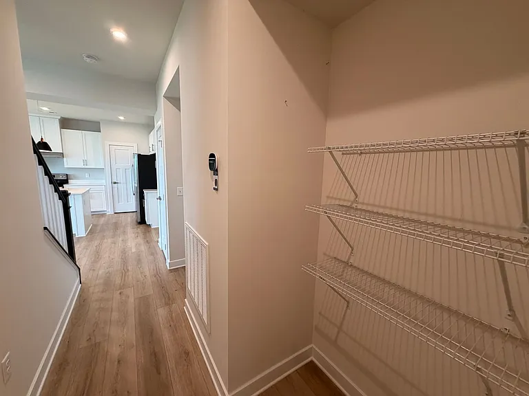 935 Green Valley — Photo 14