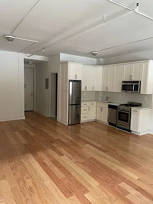 Rented by Hudson Park NY LLC | media 13