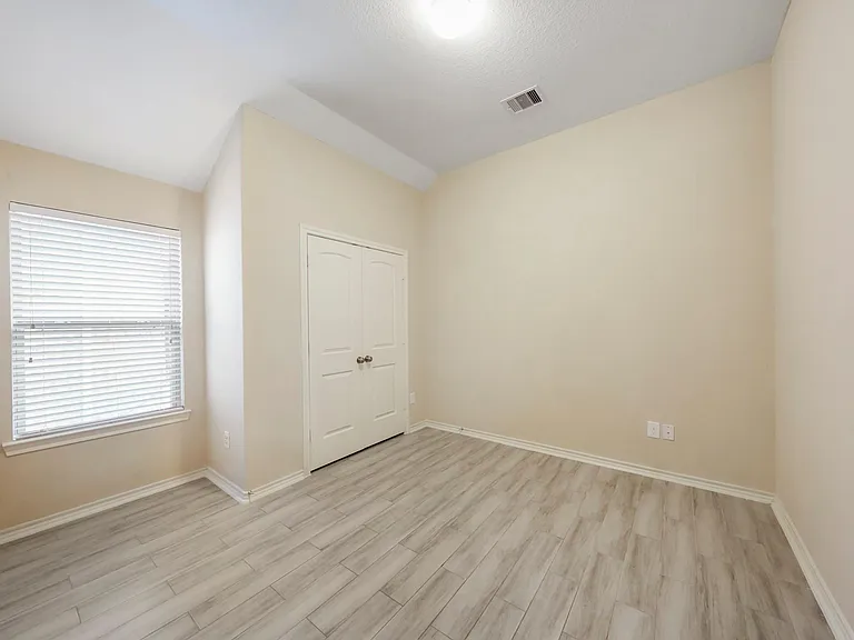 1519 Spencer Glen Ln — Photo 14