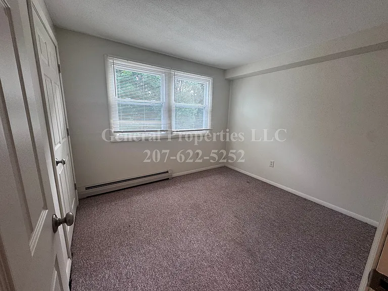 592 Riverside Dr #12 — Photo 11