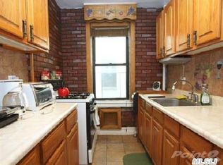3555 29th St APT 2K, Long Island City, NY 11106