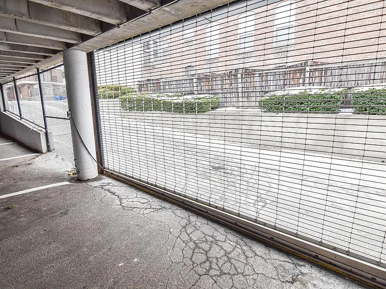 81 Green St — Photo 7