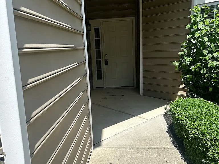 5353 Nottinghamshire Ln — Photo 24