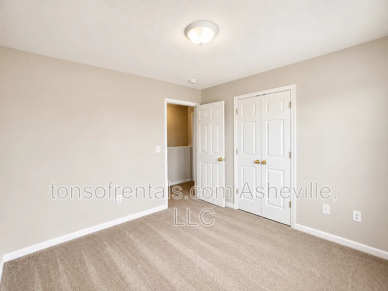 85 Farington Cir — Photo 21