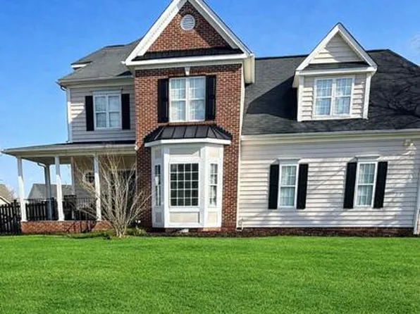 2050 Rosebriar Ln, Fuquay Varina, NC 27526