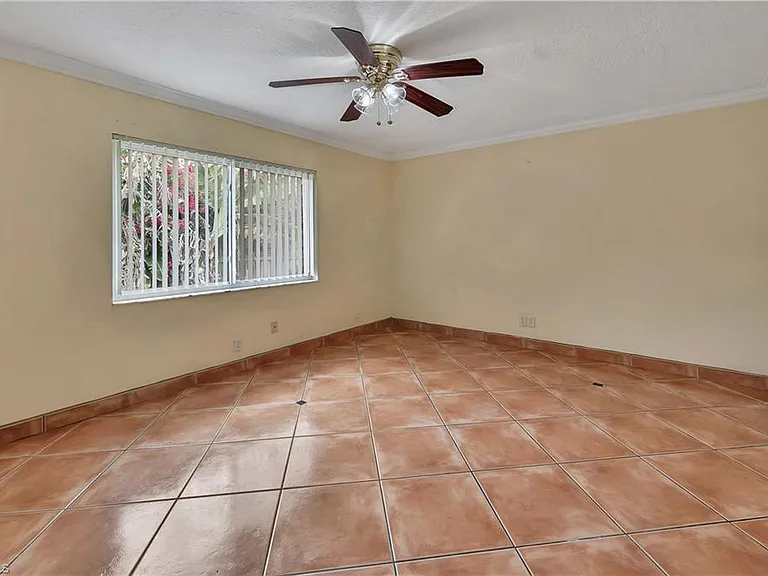 639 S Pompano Dr — Photo 21