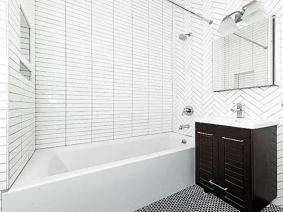4th image of 223 Mott St APT 2