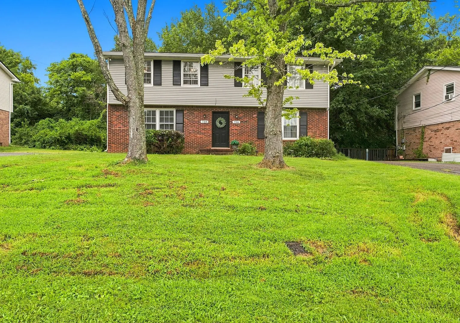Charming 2-Story Bellevue Townhome in Nashville — Photo 1