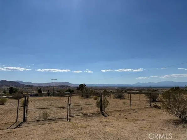 4360135 Cuyama Rd, Apple Valley, CA 92307