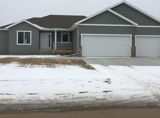 7079 14th St S, Fargo, ND