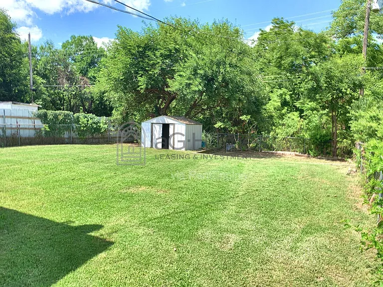 5617 N Donald Ave — Photo 7