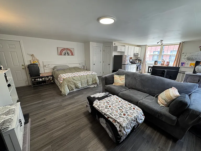 187 S Orange St #2A — Photo 5