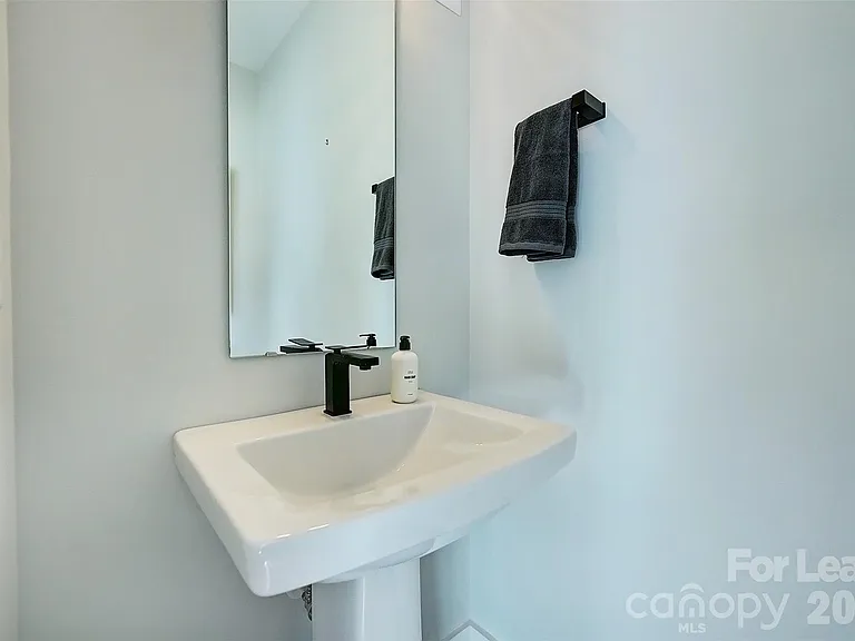 1208 Minter Pl — Photo 13