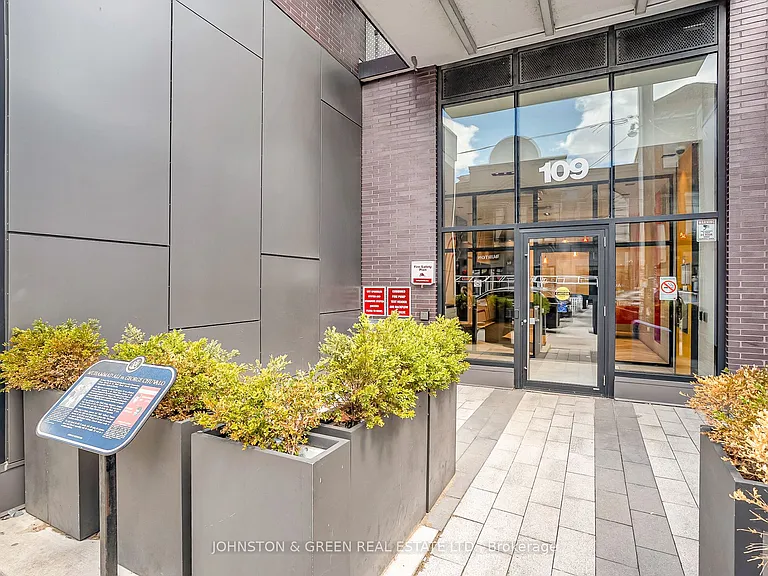 109 Ossington Ave #207 — Photo 24