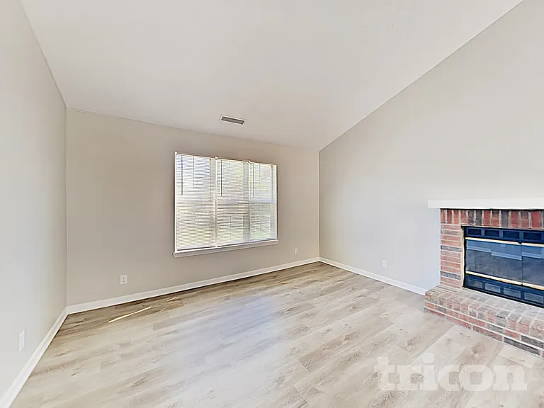 3738 Oslo Pl — Photo 4