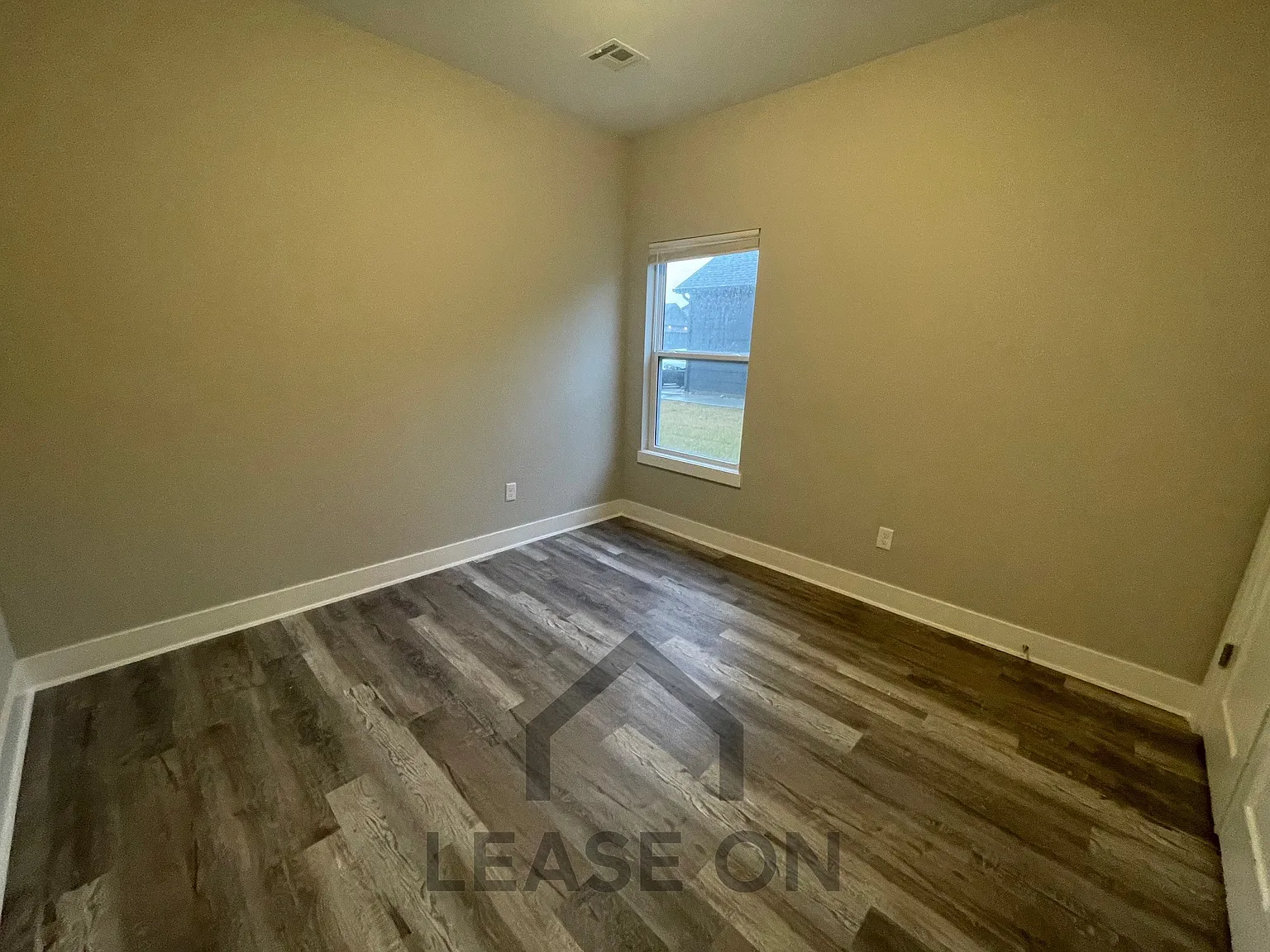 3 bed, 1180 sqft, $1,495 — Photo 4