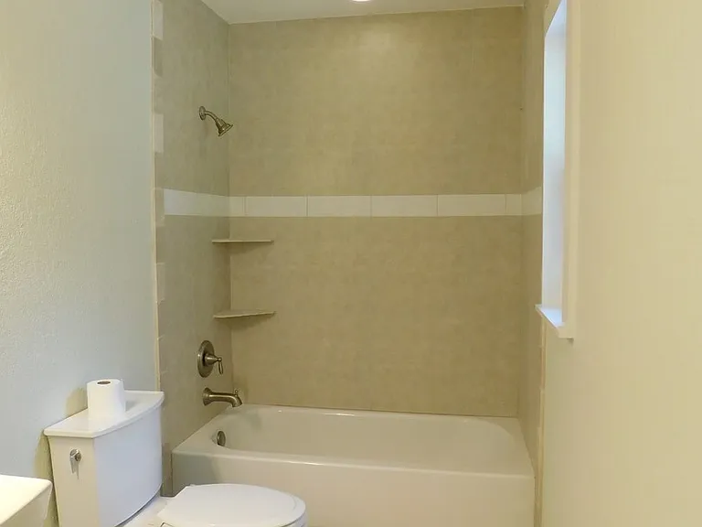 565 E Jessup Ave — Photo 10