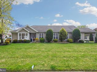 2 Magnolia Ln, Sewell, NJ 08080