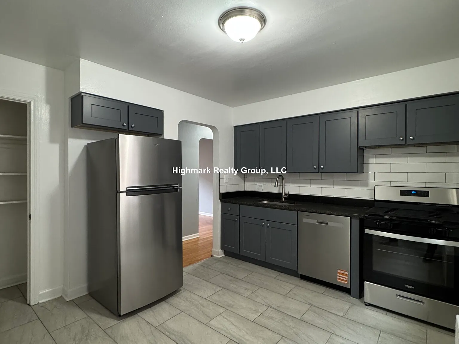 2752 W North Shore Ave — Photo 3