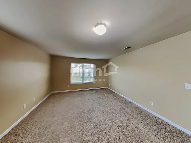 1012 Flaxton St — Photo 9