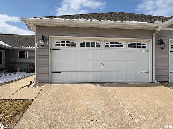 3rd image of 652 Bittersweet Ave