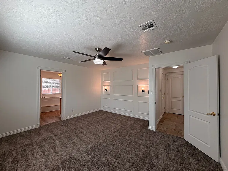 135 N 350 W — Photo 19