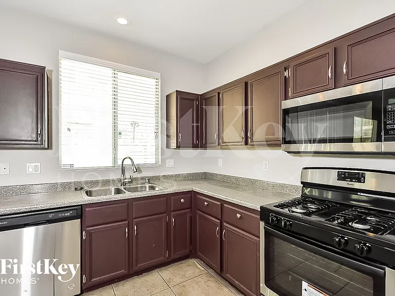 4730 Cliff Palace Ct — Photo 6
